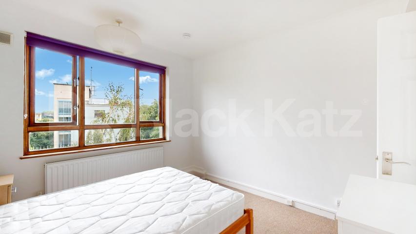 			2 Bedroom, 1 bath, 1 reception Flat			 Birkenhead Street, Kings Cross